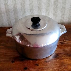 Vintage Wagner Ware Sidney Magnalite 4248-P Dutch Oven Roaster With Lid Trivet